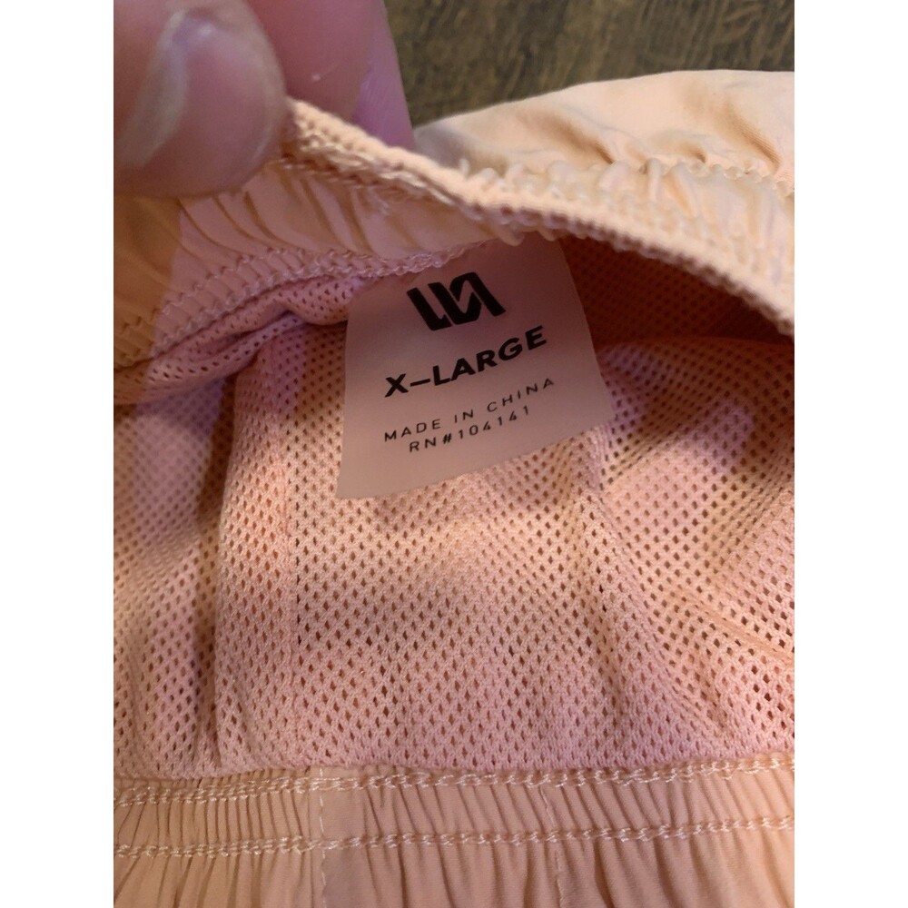 VRST Everyday 5" Mens shorts Pink XL - Picture 2 of 7